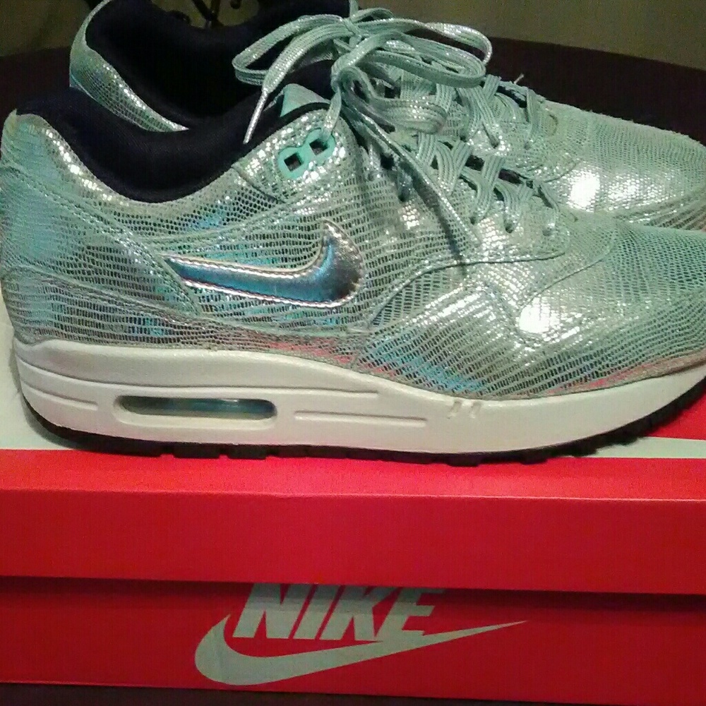 Nike WMNS Air Max 1" Disco Ball" Limited Edition